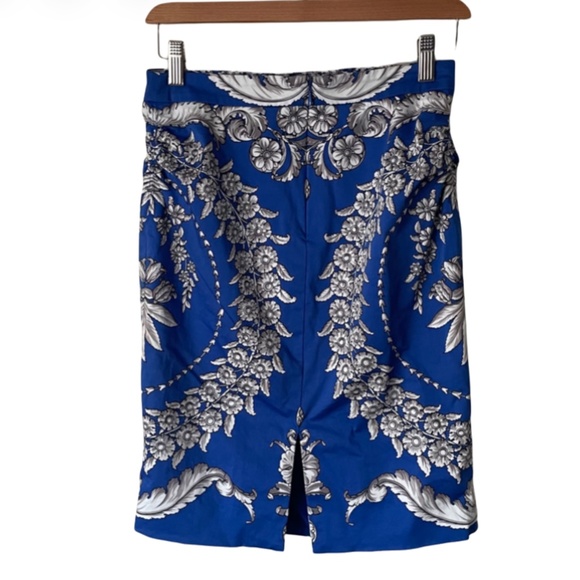 💕SOLD💕Anthropologie Gorgeous Pencil Skirt - Picture 3 of 9